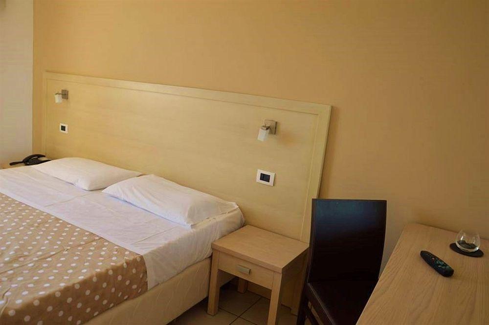 Hotel Bulla Regia فونتاني بيانكي المظهر الخارجي الصورة