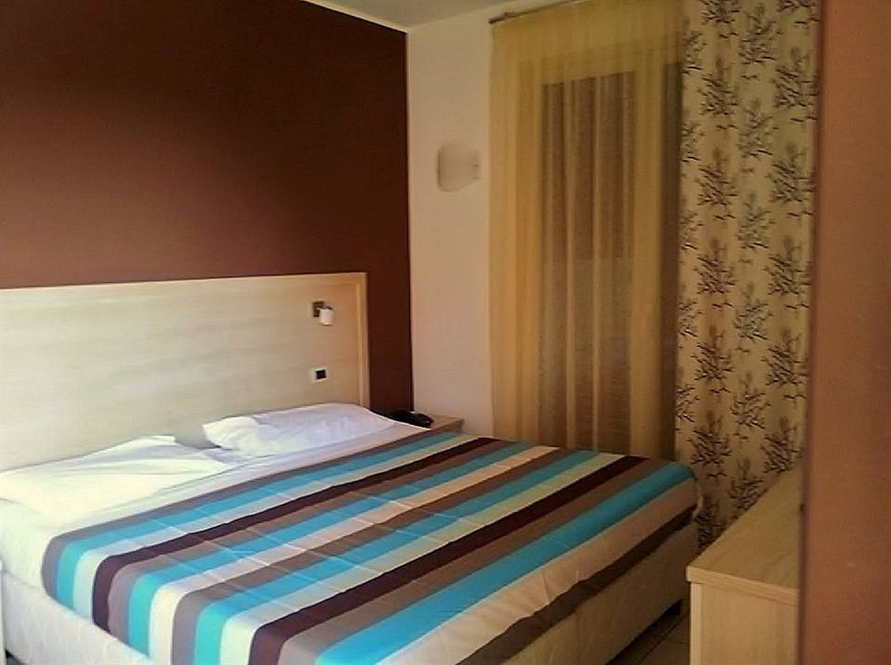 Hotel Bulla Regia فونتاني بيانكي المظهر الخارجي الصورة